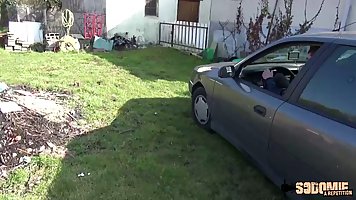 Зрелая соседка за помощь молодого парня расплатилась аналом...