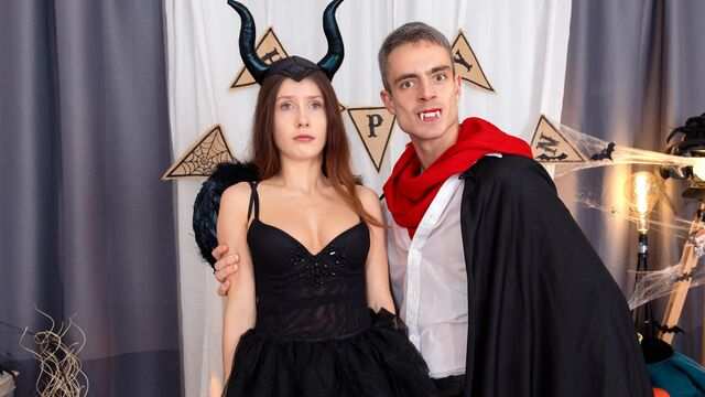 В честь Хэллоуина подарил рыжей девушке куннилингус и страстный секс